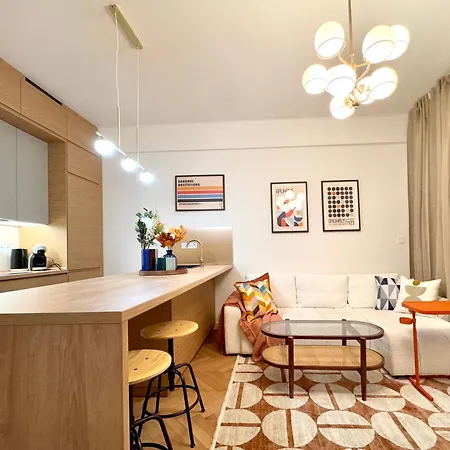 National Theatre With 2 Bathrooms Center Apartman