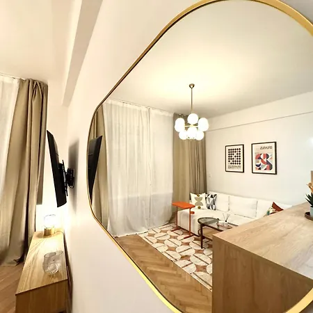 National Theatre With 2 Bathrooms Center Daire